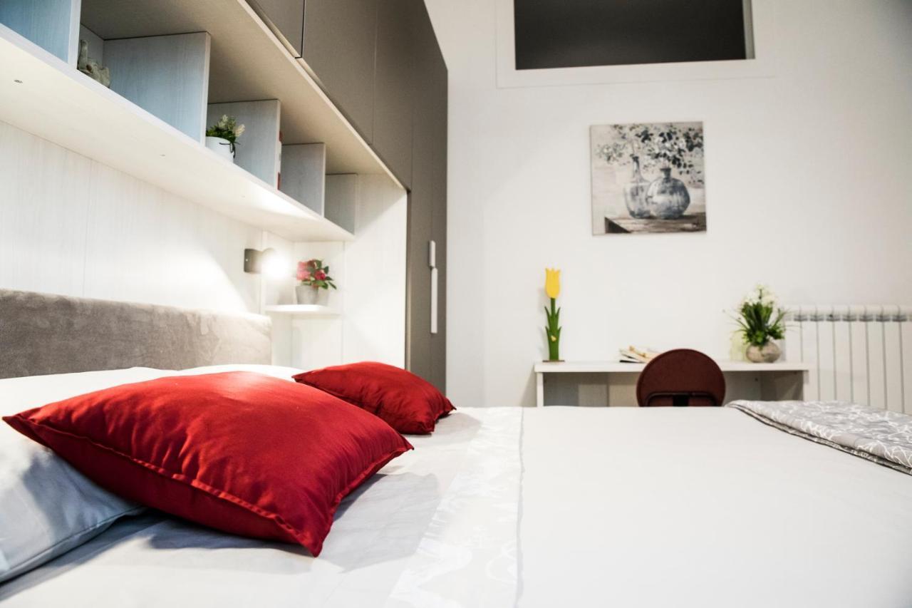 La Casa Di Ari Apartment Napoli Exterior foto